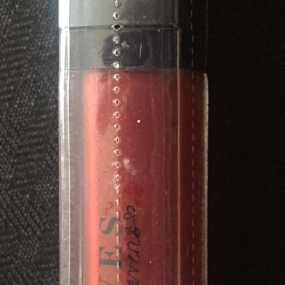 New Motives Liquid Lipstick in Sorry Not Sorry